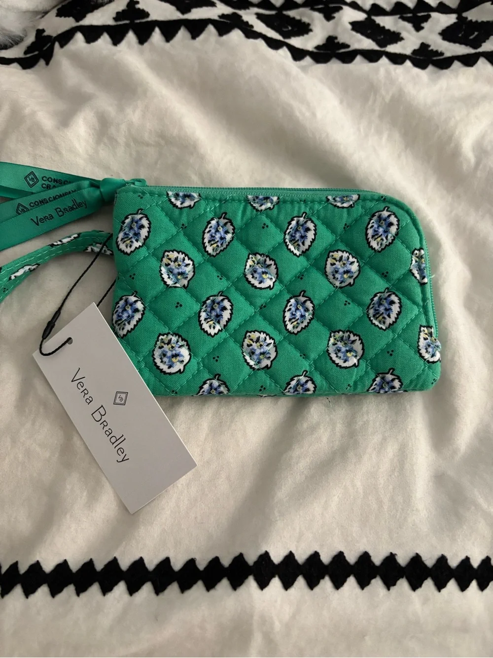 NWT-Vera Bradley Garden Green Leaf RFID Double Zip ID Wristlet/Wallet